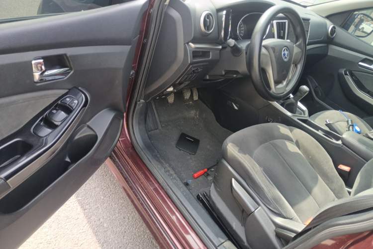 Used Venucia T70 2016 1.6L Manual Ruixing Edition Driver Seat