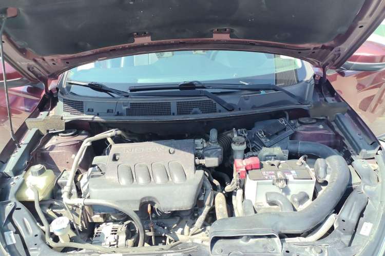 Used Venucia T70 2016 2.0L CVT Smart Choice Edition Engine Bay