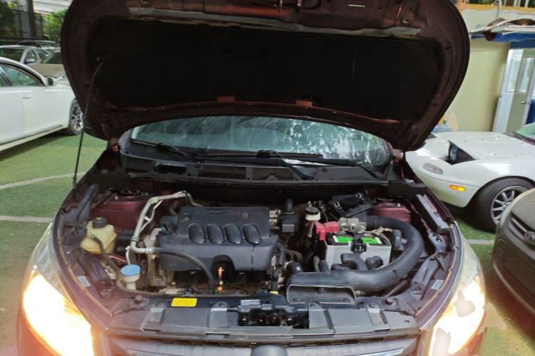 Used Venucia T70 2016 2.0L CVT Smart Choice Edition Engine Bay
