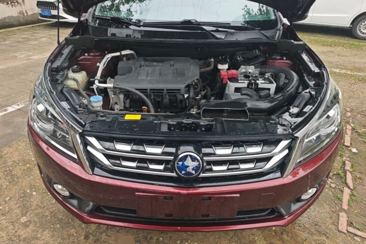 Used Venucia T70 2016 1.6L Manual Ruixing Edition Engine Bay