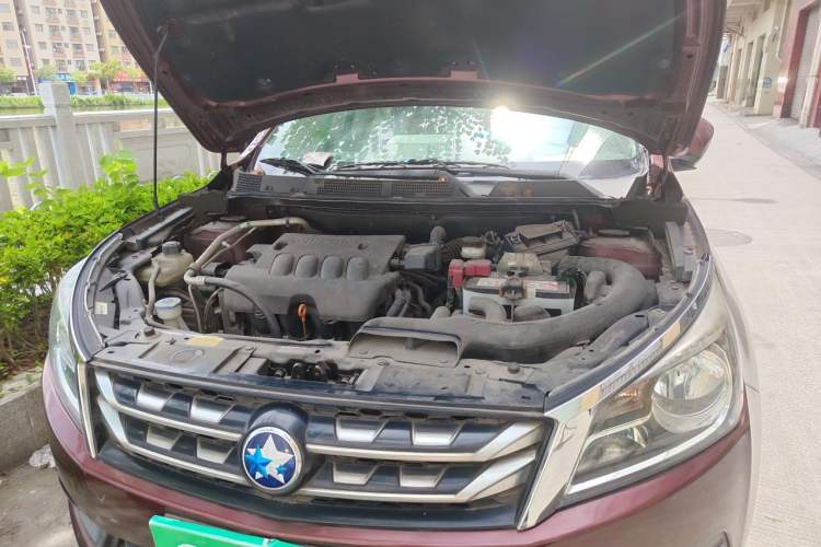 Used Venucia T70 2016 2.0L CVT Smart Choice Edition Engine Bay