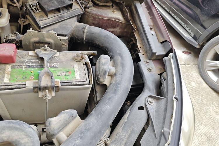 Used Venucia T70 2016 2.0L CVT Smart Edition Engine Bay Left