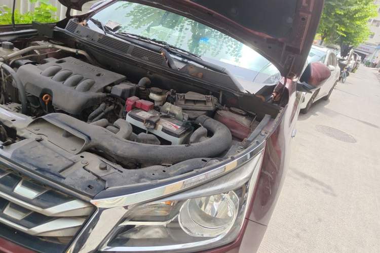 Used Venucia T70 2016 2.0L CVT Smart Choice Edition Engine Bay Left