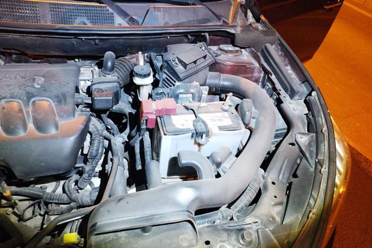 Used Venucia T70 2016 2.0L Manual RuiQu Version Engine Bay Left