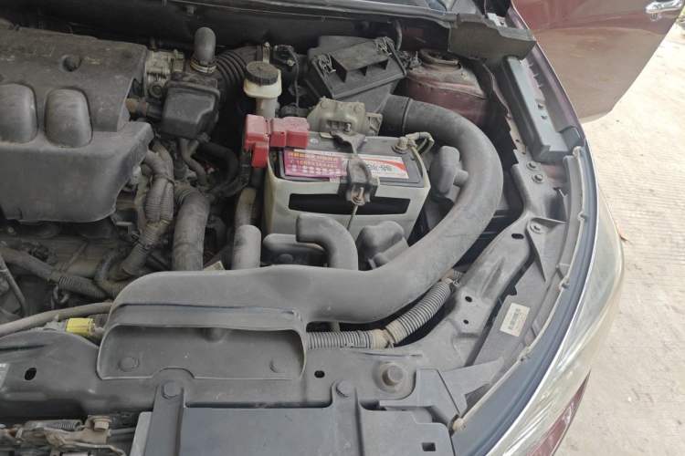 Used Venucia T70 2016 2.0L CVT Smart Choice Edition Engine Bay Left