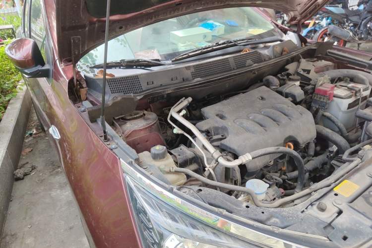 Used Venucia T70 2016 2.0L CVT Smart Choice Edition Engine Bay Right