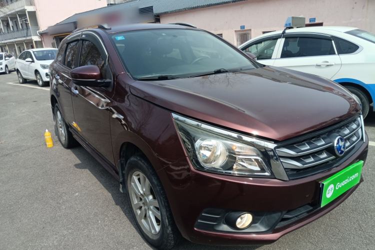 Used Venucia T70 2016 1.6L Manual Ruixing Edition Exterior 1