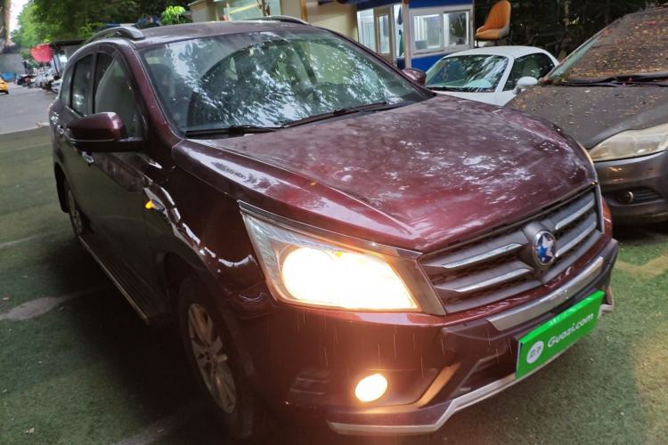 Used Venucia T70 2016 2.0L CVT Smart Choice Edition Exterior 2