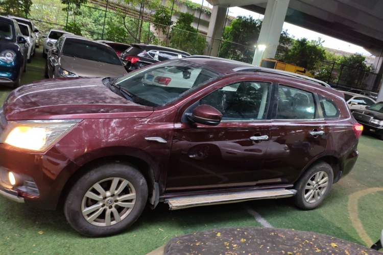 Used Venucia T70 2016 2.0L CVT Smart Choice Edition Exterior 3