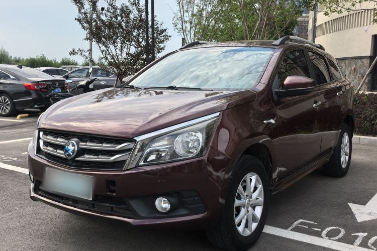 Used Venucia T70 2016 1.6L Manual Ruixing Edition Exterior 3