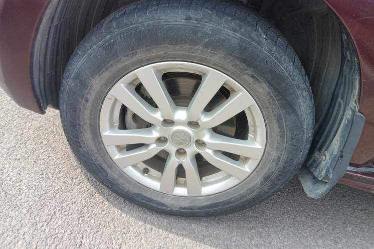 Used Venucia T70 2016 1.6L Manual Ruixing Edition Exterior 3
