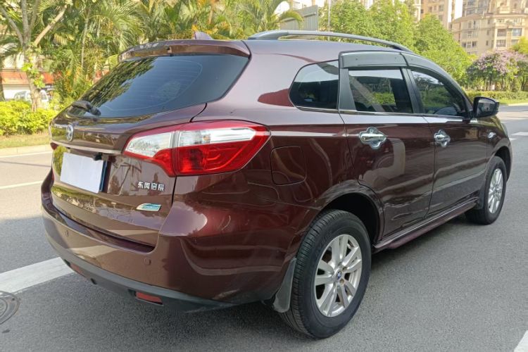 Used Venucia T70 2016 2.0L CVT Smart Choice Edition Exterior 4