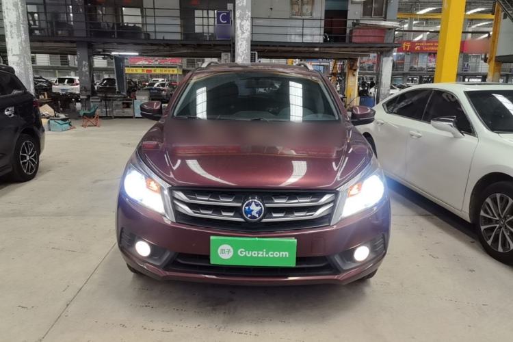 Used Venucia T70 2016 2.0L CVT Smart Choice Edition Front