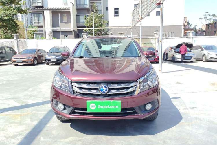 Used Venucia T70 2016 2.0L CVT Smart Choice Edition Front