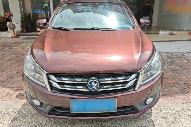 Used Venucia T70 2016 2.0L CVT Smart Choice Edition Front