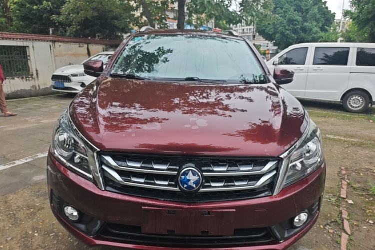 Used Venucia T70 2016 1.6L Manual Ruixing Edition Front