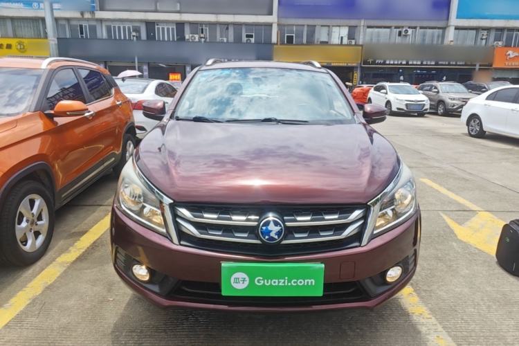 Used Venucia T70 2016 2.0L CVT Smart Choice Edition Front