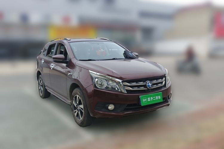 Used Venucia T70 2016 1.6L Manual Ruixing Edition Front Right 45 Deg