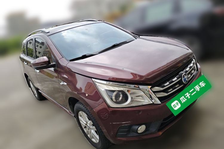 Used Venucia T70 2016 2.0L CVT Smart Edition Front Right 45 Deg