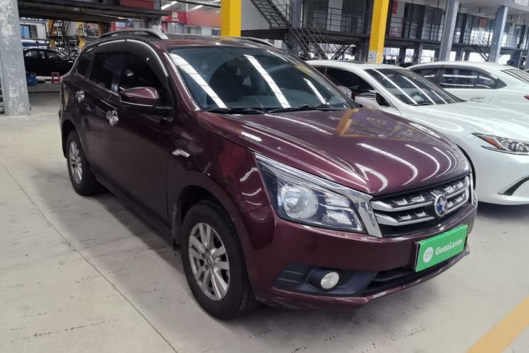 Used Venucia T70 2016 2.0L CVT Smart Choice Edition Front Right 45 Deg