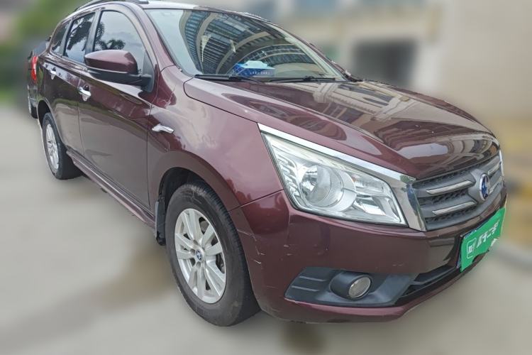Used Venucia T70 2016 2.0L CVT Smart Choice Edition Front Right 45 Deg