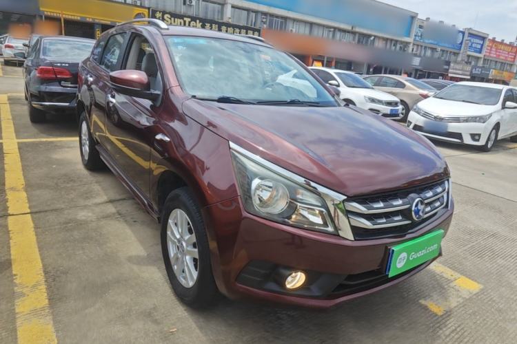 Used Venucia T70 2016 2.0L CVT Smart Choice Edition Front Right 45 Deg