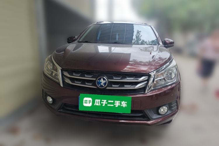 Used Venucia T70 2016 2.0L CVT Smart Choice Edition Front