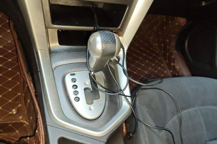 Used Venucia T70 2016 2.0L CVT Smart Choice Edition Gear Lever
