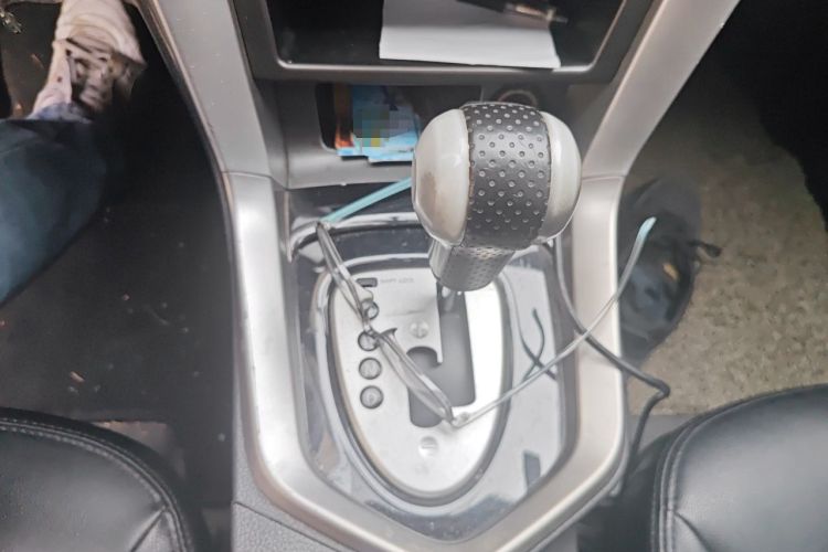 Used Venucia T70 2016 2.0L CVT Smart Choice Edition Gear Lever