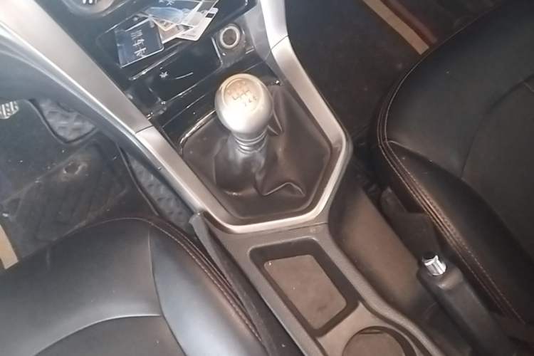 Used Venucia T70 2016 2.0L Manual RuiQu Version Gear Lever