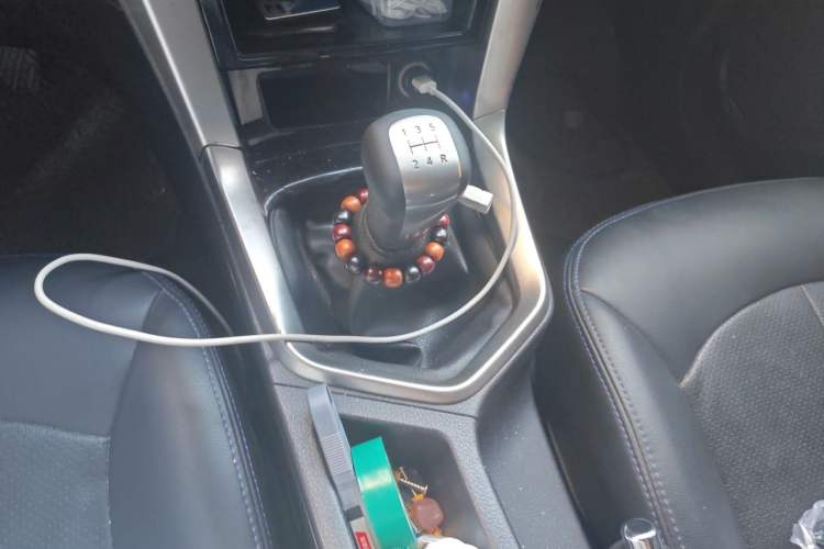 Used Venucia T70 2016 1.6L Manual Ruixing Edition Gear Lever