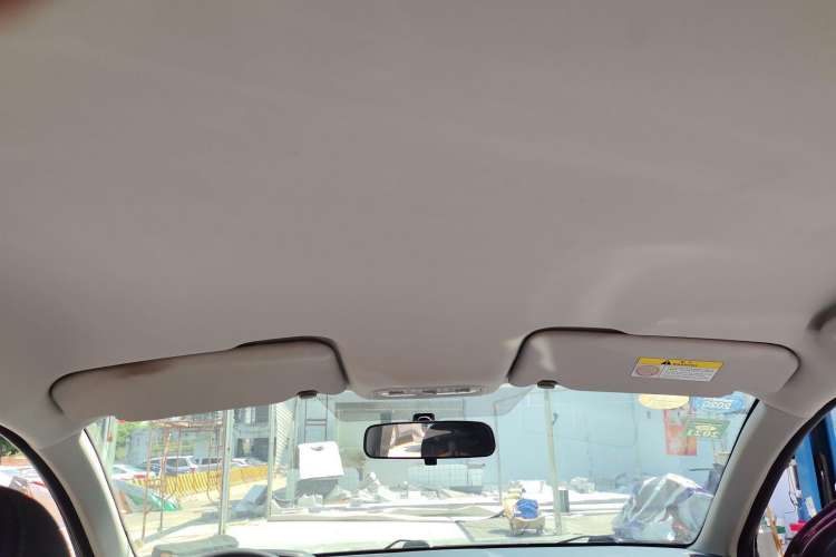 Used Venucia T70 2016 2.0L CVT Smart Choice Edition Headliner
