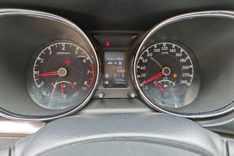 Used Venucia T70 2016 2.0L CVT Smart Choice Edition Instrument Cluster