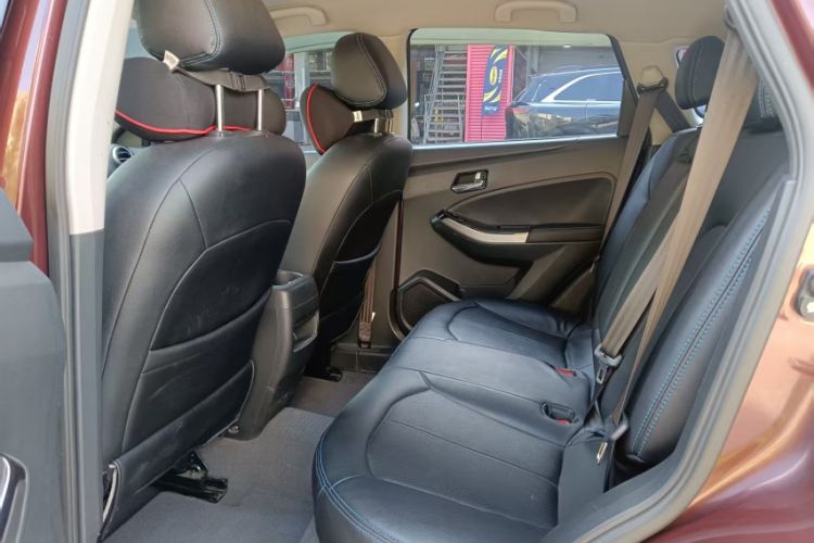 Used Venucia T70 2016 2.0L CVT Smart Choice Edition Interior 2