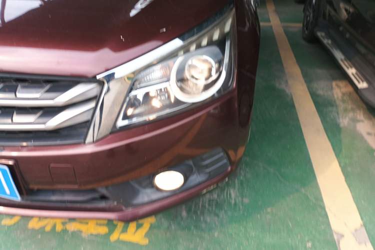 Used Venucia T70 2016 2.0L CVT Smart Edition Left Front Headlight