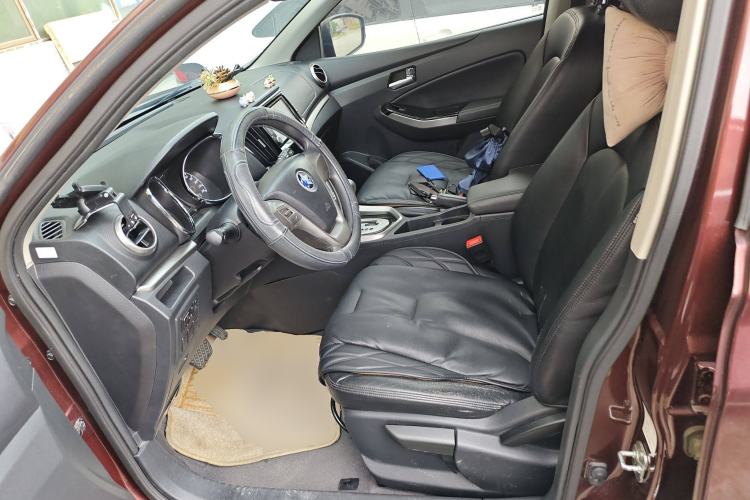 Used Venucia T70 2016 2.0L CVT Smart Edition Left Front Seat