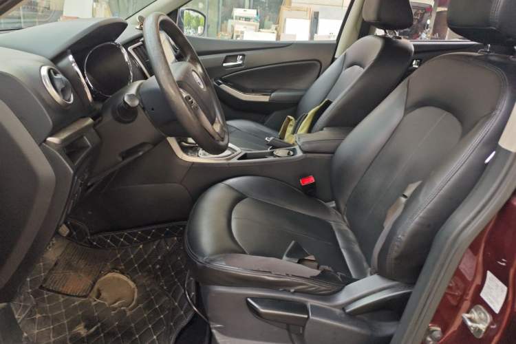 Used Venucia T70 2016 2.0L CVT Smart Choice Edition Left Front Seat
