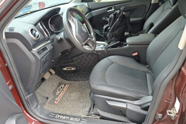 Used Venucia T70 2016 2.0L CVT Smart Choice Edition Left Front Seat