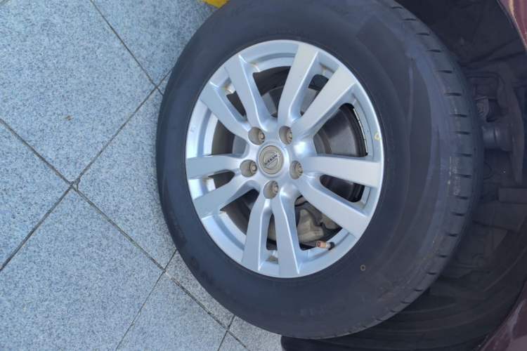 Used Venucia T70 2016 1.6L Manual Ruixing Edition Left Front Wheel Hub