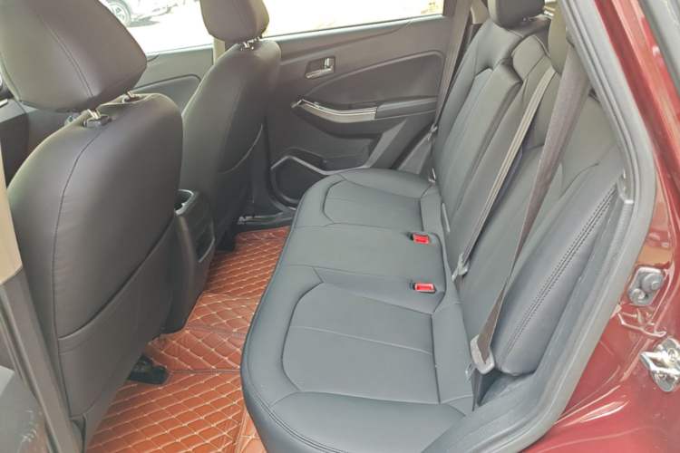 Used Venucia T70 2016 2.0L CVT Smart Choice Edition Left Rear Seat