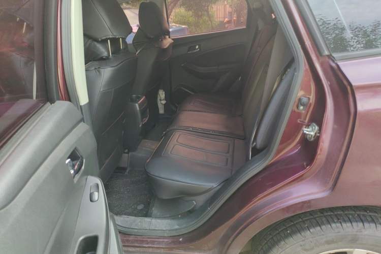 Used Venucia T70 2016 2.0L CVT Smart Choice Edition Left Rear Seat