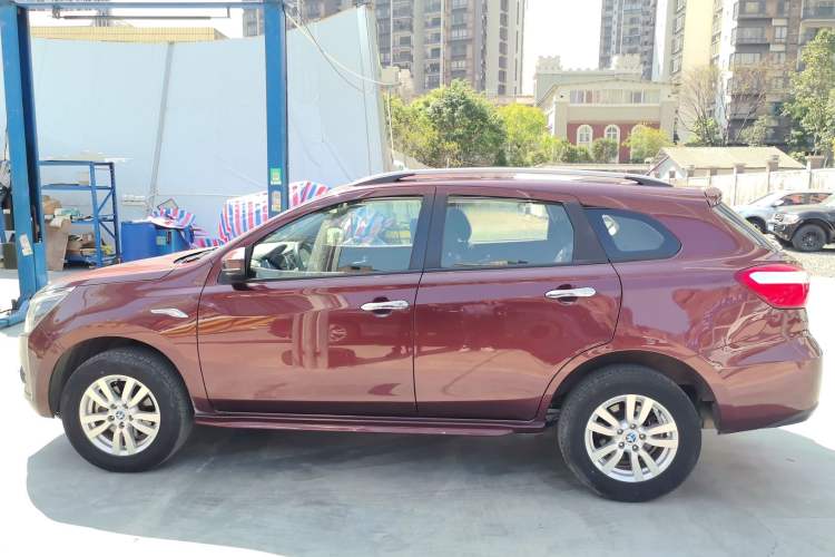 Used Venucia T70 2016 2.0L CVT Smart Choice Edition Left Side
