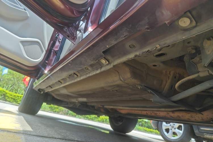 Used Venucia T70 2016 2.0L CVT Smart Choice Edition Left Side Sill