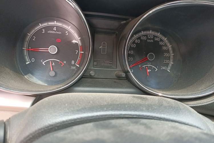 Used Venucia T70 2016 1.6L Manual Ruixing Edition Odometer Close Up