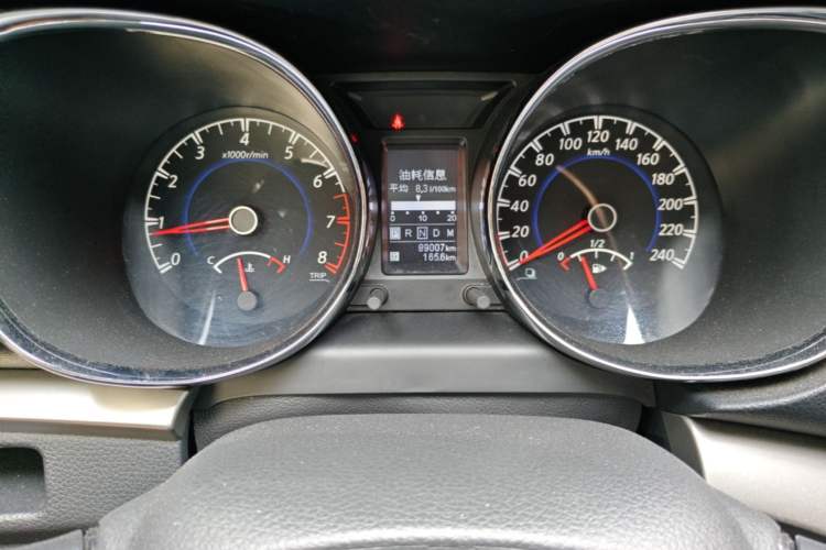 Used Venucia T70 2016 2.0L CVT Smart Choice Edition Odometer Close Up