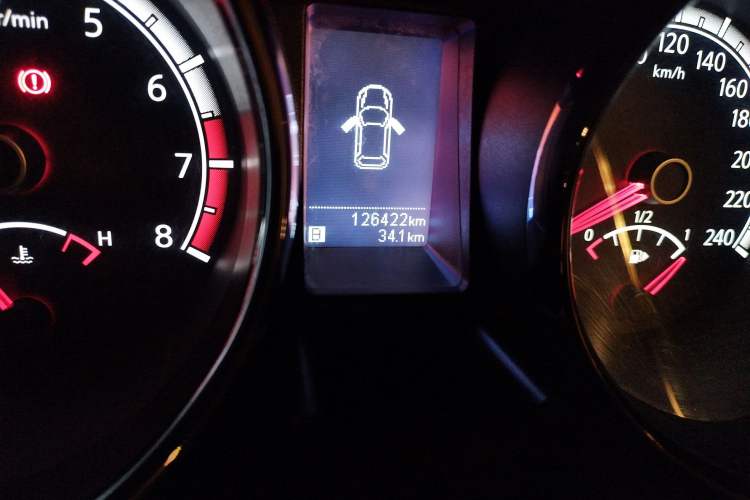 Used Venucia T70 2016 2.0L Manual RuiQu Version Odometer Close Up