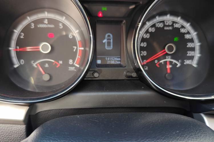 Used Venucia T70 2016 1.6L Manual Ruixing Edition Odometer Close Up