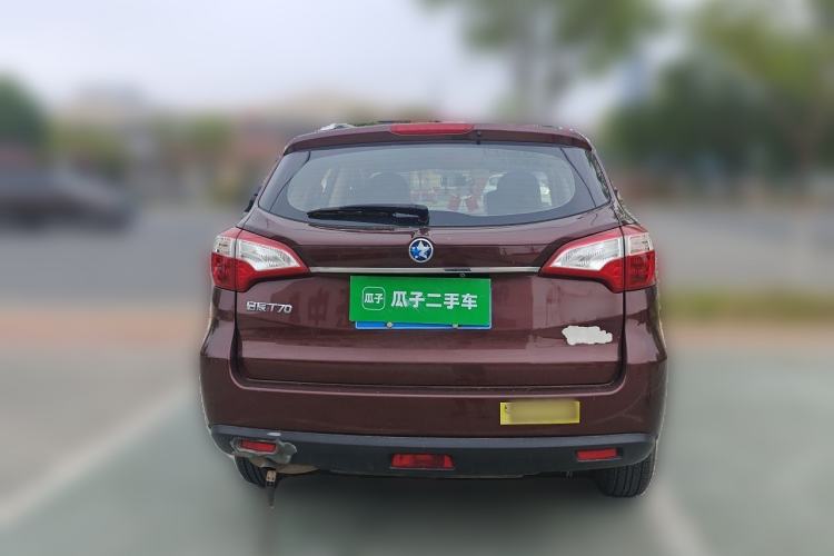 Used Venucia T70 2016 1.6L Manual Ruixing Edition Rear