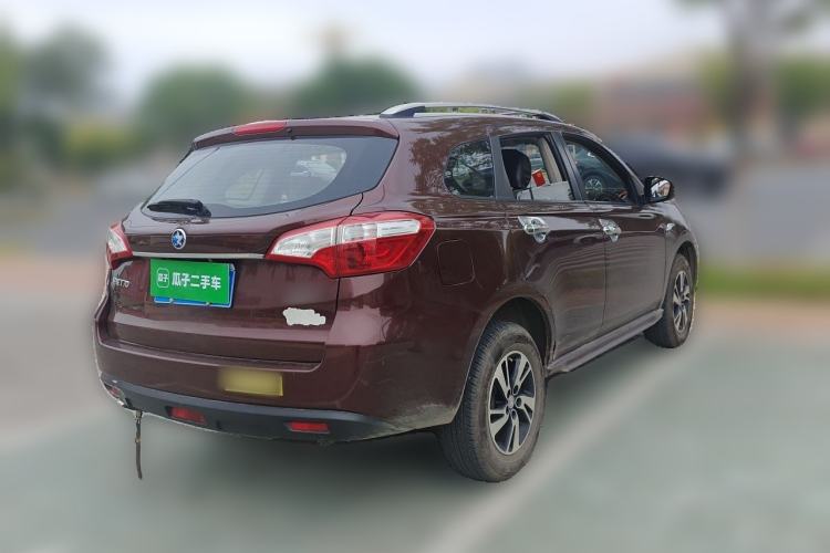 Used Venucia T70 2016 1.6L Manual Ruixing Edition Rear Right 45 Deg