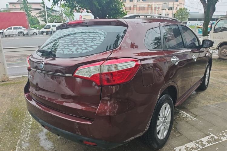Used Venucia T70 2016 1.6L Manual Ruixing Edition Rear Right 45 Deg